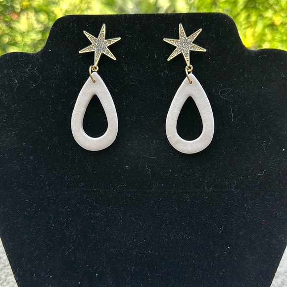 Handmade Clay Starburst Earrings - Picture 1 of 4